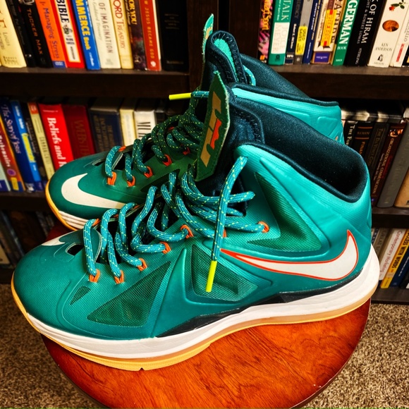 Nike * Lebron X - Dolphin - sz8 (cond: 8.5/10) - Picture 3 of 5